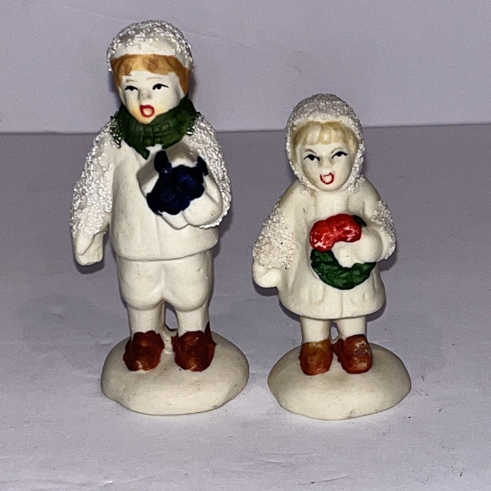 Set of 2 Giftco Christmas Village Victorian‎ Caroler Figurines Children